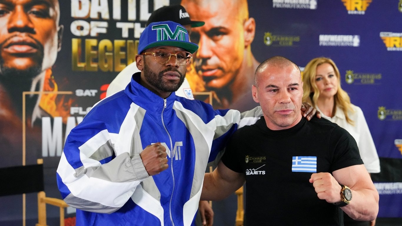 Mayweather battles Greek star in exhibition