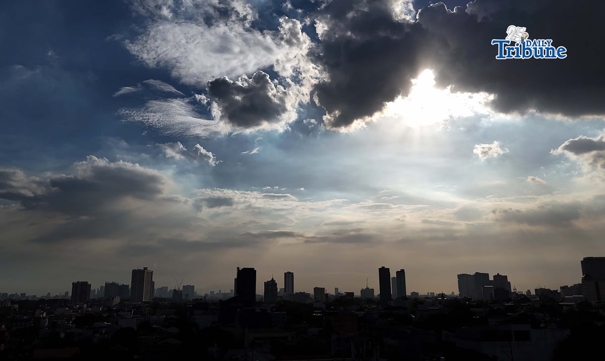 (May 08 2026) Dark clouds seen some parts of Quezon City on Friday May 8 2026, as some area are affected by moderate to heavy rain fall which may persist in the next two hours following a thunder storm advisory by the QCDRRMO and state weather bureau PAGASA around 3:10 PM. Photo/Analy Labor