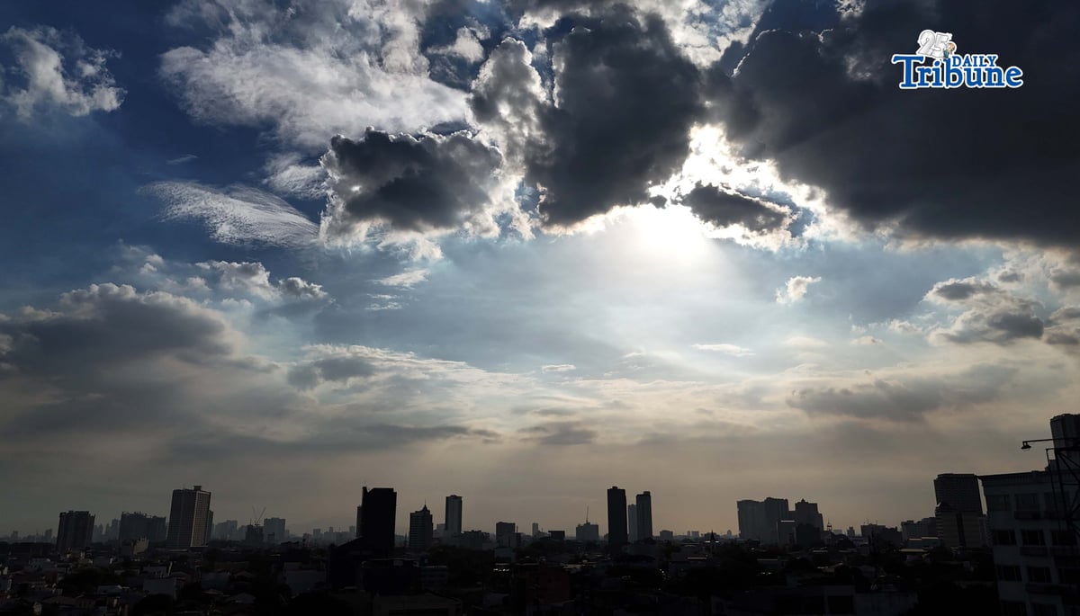 (May 08 2026) Dark clouds seen some parts of Quezon City on Friday May 8 2026, as some area are affected by moderate to heavy rain fall which may persist in the next two hours following a thunder storm advisory by the QCDRRMO and state weather bureau PAGASA around 3:10 PM. Photo/Analy Labor
