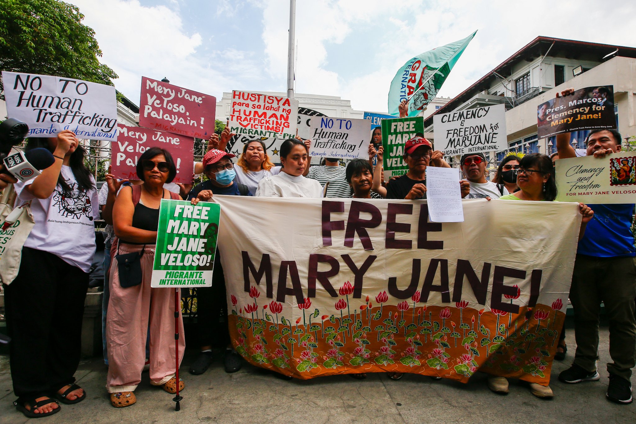 Veloso family files MR at the Supreme Court