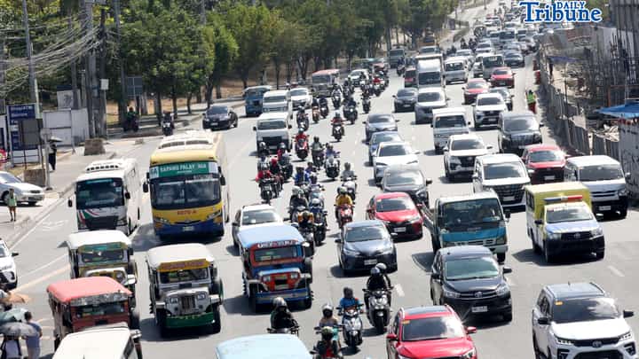 The Land Transportation Franchising and Regulatory Board (LTFRB) revived its fixed pick-up fare rate for TNVS drivers around the country amid the ongoing concerns over traffic congestion and shortage of drivers.