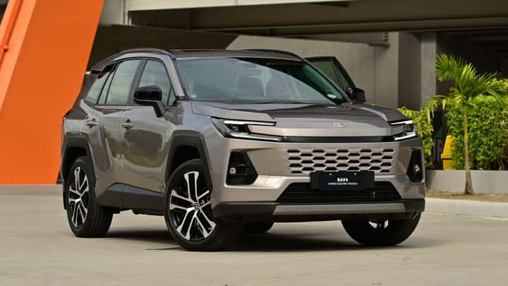 RAV4 HEV joins Toyota’s electrified test drive lineup at the 2026 Auto Focus Summer Multi-Brand Test Drive Festival.
