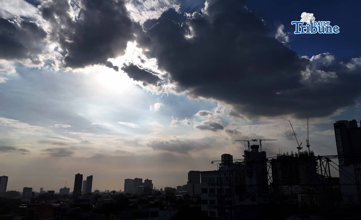 (May 08 2026) Dark clouds seen some parts of Quezon City on Friday May 8 2026, as some area are affected by moderate to heavy rain fall which may persist in the next two hours following a thunder storm advisory by the QCDRRMO and state weather bureau PAGASA around 3:10 PM. Photo/Analy Labor