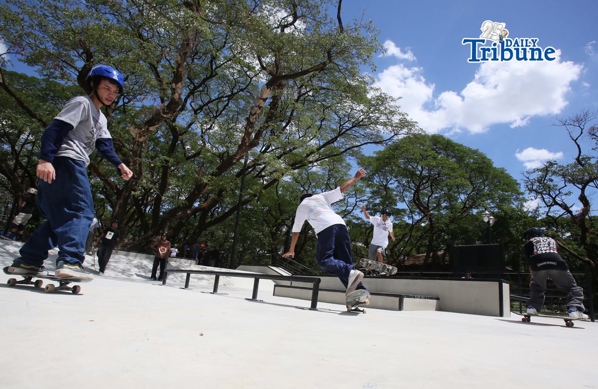 Skate enthusiasts enjoy ramps and obstacles at the newly opened Quezon City Skatepark inside Quezon Memorial Circle on Saturday, 9 May 2026.
The 3,758-square-meter facility is designed for beginners and professional athletes, marking a major investment in youth development, active lifestyles, and inclusive public infrastructure. The project positions Quezon City as a hub for urban sports and outdoor recreation, providing safe spaces for young people to stay active, develop skills, and build community connections.