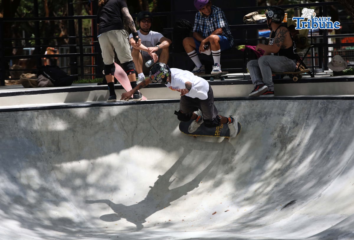 Skate enthusiasts enjoy ramps and obstacles at the newly opened Quezon City Skatepark inside Quezon Memorial Circle on Saturday, 9 May 2026.
The 3,758-square-meter facility is designed for beginners and professional athletes, marking a major investment in youth development, active lifestyles, and inclusive public infrastructure. The project positions Quezon City as a hub for urban sports and outdoor recreation, providing safe spaces for young people to stay active, develop skills, and build community connections.