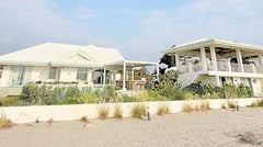 THE QUIET SIDE OF LA UNION