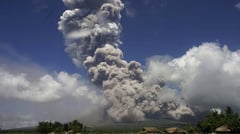 Mayon ashfall hits Albay farms

