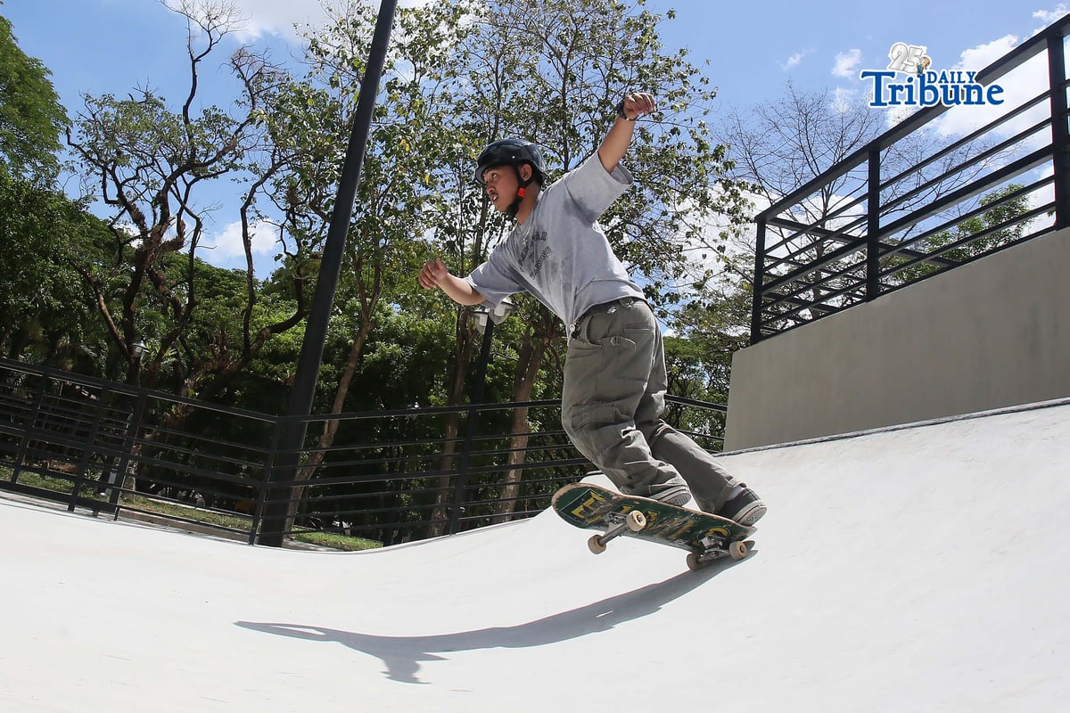 Skate enthusiasts enjoy ramps and obstacles at the newly opened Quezon City Skatepark inside Quezon Memorial Circle on Saturday, 9 May 2026.
The 3,758-square-meter facility is designed for beginners and professional athletes, marking a major investment in youth development, active lifestyles, and inclusive public infrastructure. The project positions Quezon City as a hub for urban sports and outdoor recreation, providing safe spaces for young people to stay active, develop skills, and build community connections.