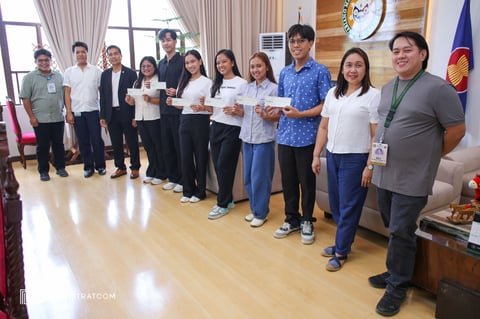 Six MMSU graduates receive cash incentives after landing in Top 10 of Pharmacists Licensure Exam
