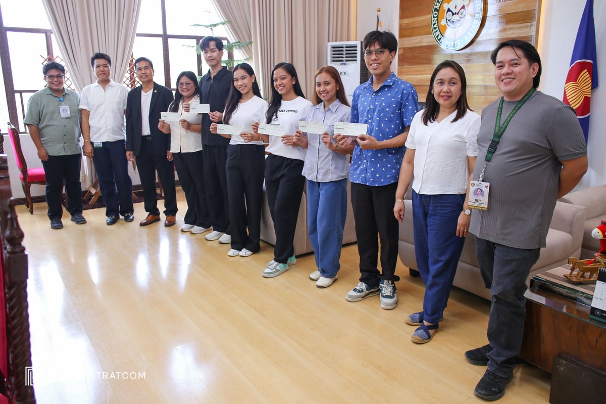 Six MMSU graduates receive cash incentives after landing in Top 10 of Pharmacists Licensure Exam