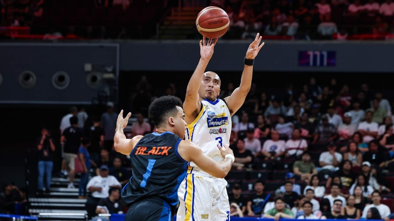 Hotshots rip Bolts, take No. 5 spot