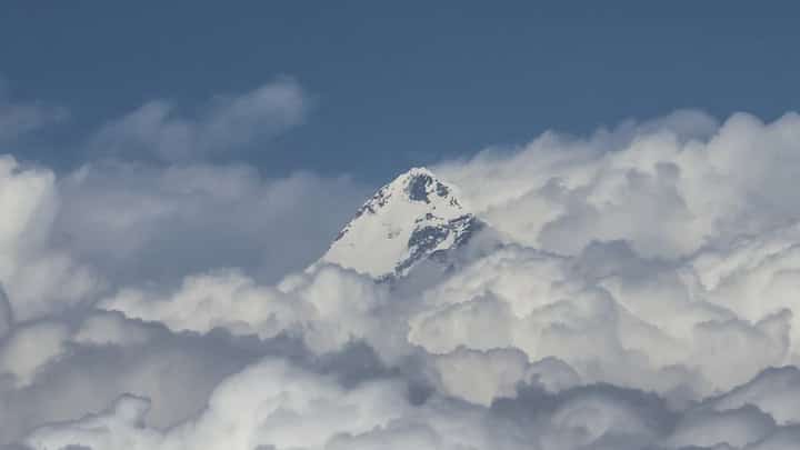 Avalanche claims climber