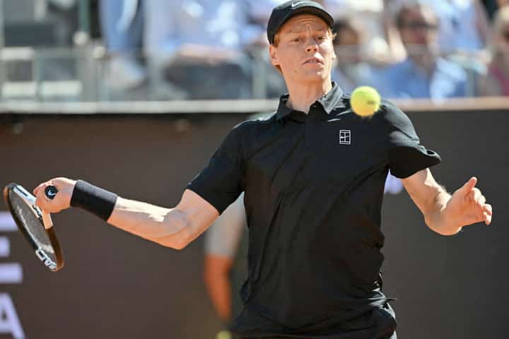 Sinner rips Popyrin, cruises into Last 16