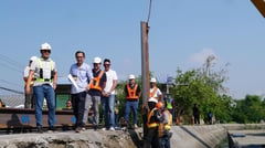 DPWH begins substandard dike demolition