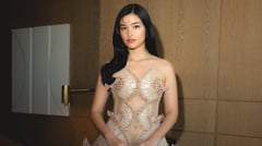 Liza Soberano makes a statement in pamaypay-inspired couture at Gold Gala