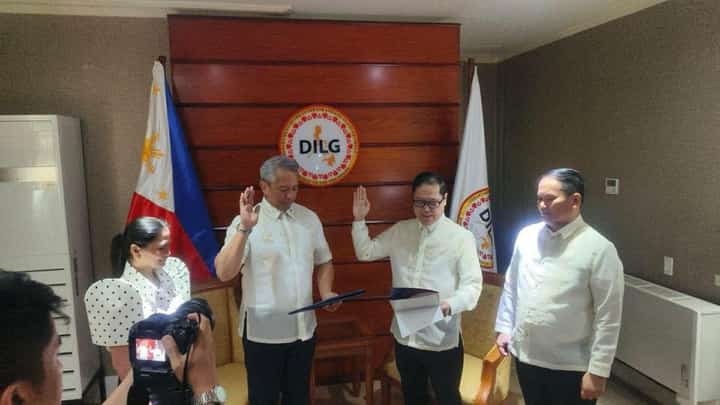 DILG swears in ex-Iloilo mayor Mabilog as undersecretary