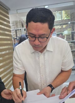 Mans Carpio files P7.3-M damages suit vs Madriaga, impeachment complainants