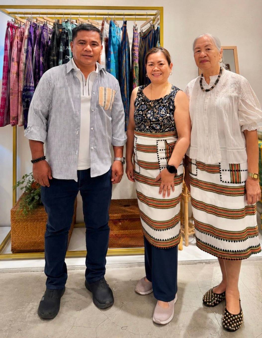 NBI Regional Director Gelacio Bongngat with wife, Dra. Michelle Karry Bongngat, and Luz Baac (mother of Jasmine Baac).