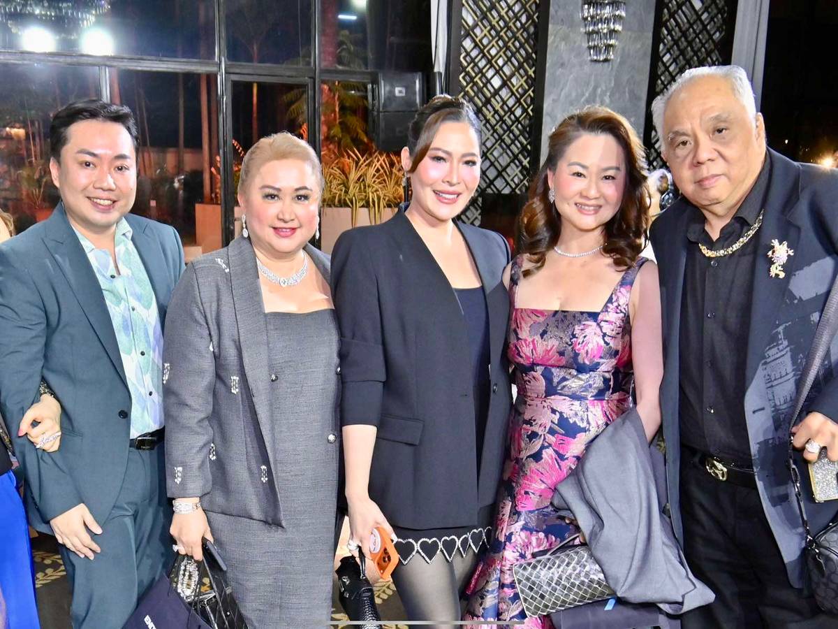 PAOLO Dela Cruz, Vivian Caramba, Crystal Jacinto, Brenda Ngo and Gerald Ramirez.