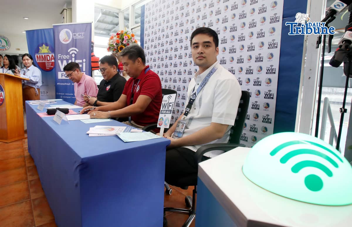 (May 14 2026) MMDA Chairman Atty. Don Artes lead the ceremonial launching of Free Public Internet Access Program (FPIAP) in MMDA Pasig River Ferry Service, with DICT Secretary Henry Aguda, and Pasig City Mayor Vico Sotto — a program in partnership with the DICT at San Joaquin Pasig River Ferry Station in Pasig City on Thursday, May 14, 2026. The FPIAP is part of the effort to modernize public transport facilities and part of efforts to restore life to Pasig River, alongside the ‘Pasig Bigyang Buhay Muli’ initiative of President Ferdinand R. Marcos Jr. Photo/Analy Labor