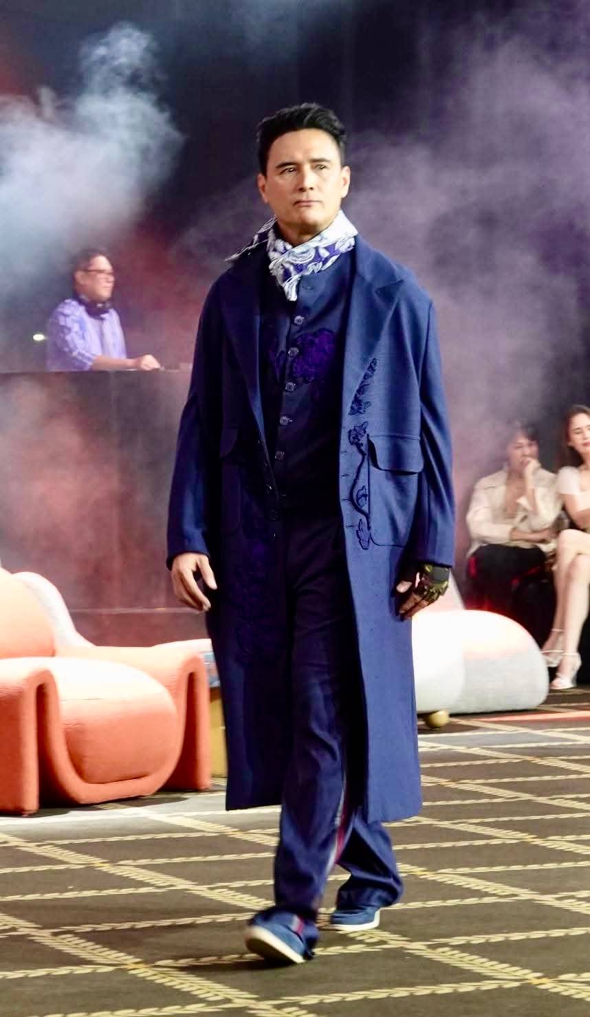 JOHN Estrada