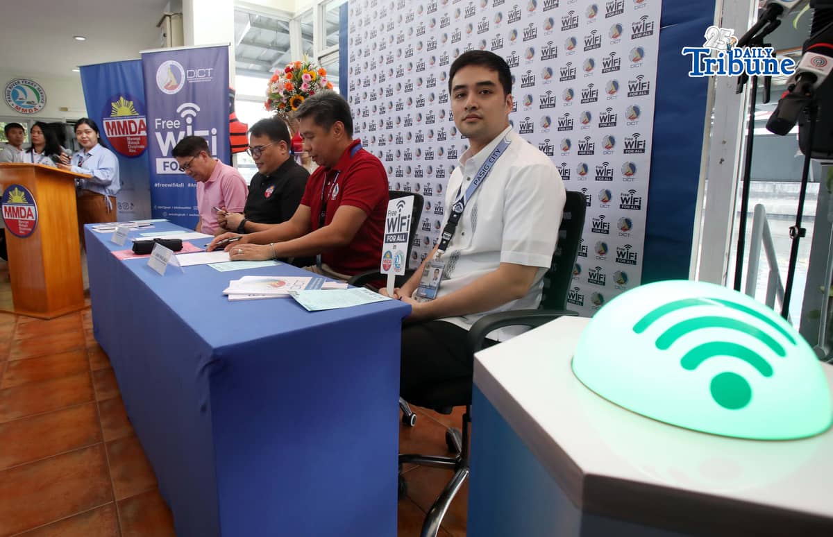 (May 14 2026) MMDA Chairman Atty. Don Artes lead the ceremonial launching of Free Public Internet Access Program (FPIAP) in MMDA Pasig River Ferry Service, with DICT Secretary Henry Aguda, and Pasig City Mayor Vico Sotto — a program in partnership with the DICT at San Joaquin Pasig River Ferry Station in Pasig City on Thursday, May 14, 2026. The FPIAP is part of the effort to modernize public transport facilities and part of efforts to restore life to Pasig River, alongside the ‘Pasig Bigyang Buhay Muli’ initiative of President Ferdinand R. Marcos Jr. Photo/Analy Labor