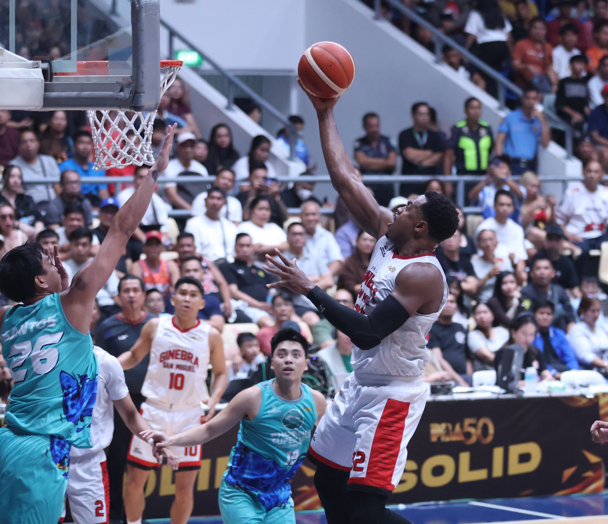 Ginebra humbles Phoenix, sets semis date vs Rain or Shine