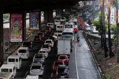 Heavy rain results traffic along SLEX