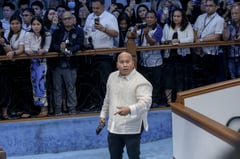 De Lima urges Executive rethink fugitive hunt
