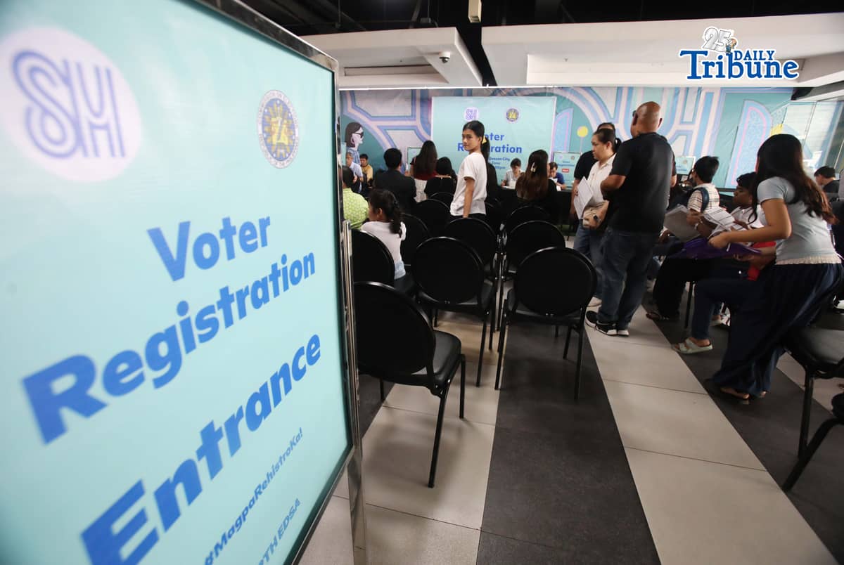 (May 16 2026) People queuing for voter registration at SM North Edsa in Quezon City on Saturday may 16 2026, a day before the COMELEC May 18 deadline for registration for the 2026 Barangay and Sangguniang Kabataan Elections BSKE. The Commission reminded the public to register and update their voter records before the deadline to avoid the last minute rush. Photo/Analy Labor