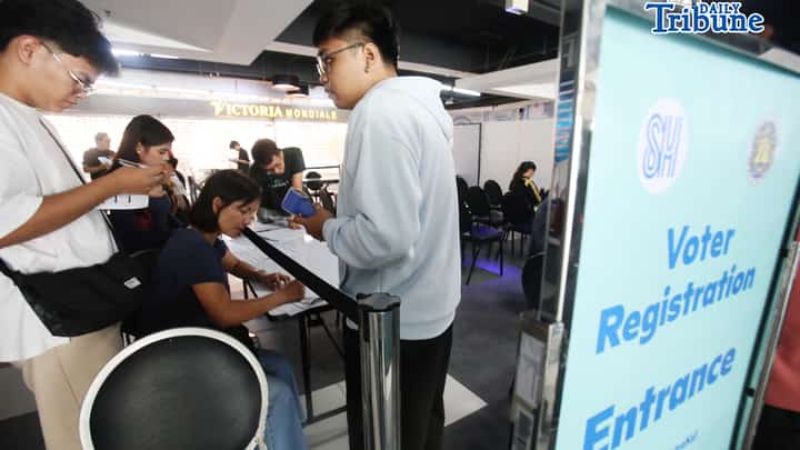 (May 16 2026) People queuing for voter registration at SM North Edsa in Quezon City on Saturday may 16 2026, a day before the COMELEC May 18 deadline for registration for the 2026 Barangay and Sangguniang Kabataan Elections BSKE. The Commission reminded the public to register and update their voter records before the deadline to avoid the last minute rush. Photo/Analy Labor