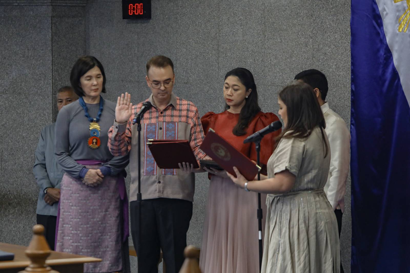 Senator Alan Peter Cayetano swore as the new Senate President of the Philippines.