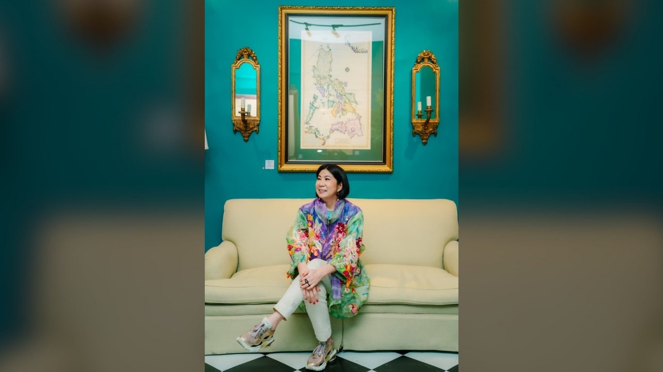 Cartographic couture