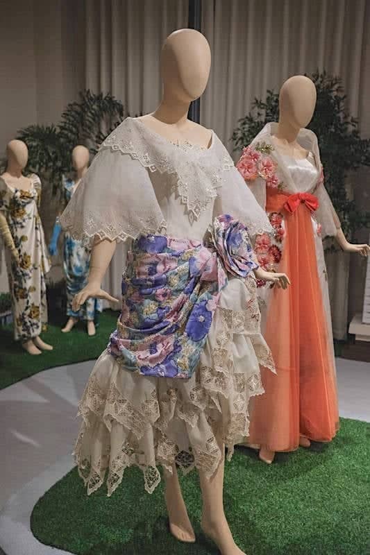 ‘IMAGINING/IMAGING’ showcases a collection of newly restored Filipiniana gowns created between the late 1940s and the early 1980s by National Artist Salvacion Lim Higgins.