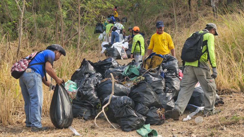 Aboitiz Renewables leads Olongapo cleanup drive vs flooding
