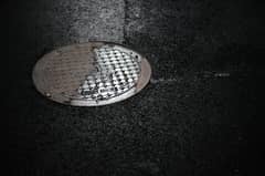 Woman dies after manhole plunge on busy New York street