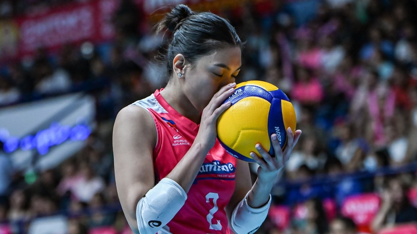 Valdez accepts national duty