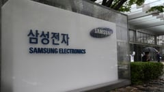 Samsung, union resume negotiations 
with minister mediating