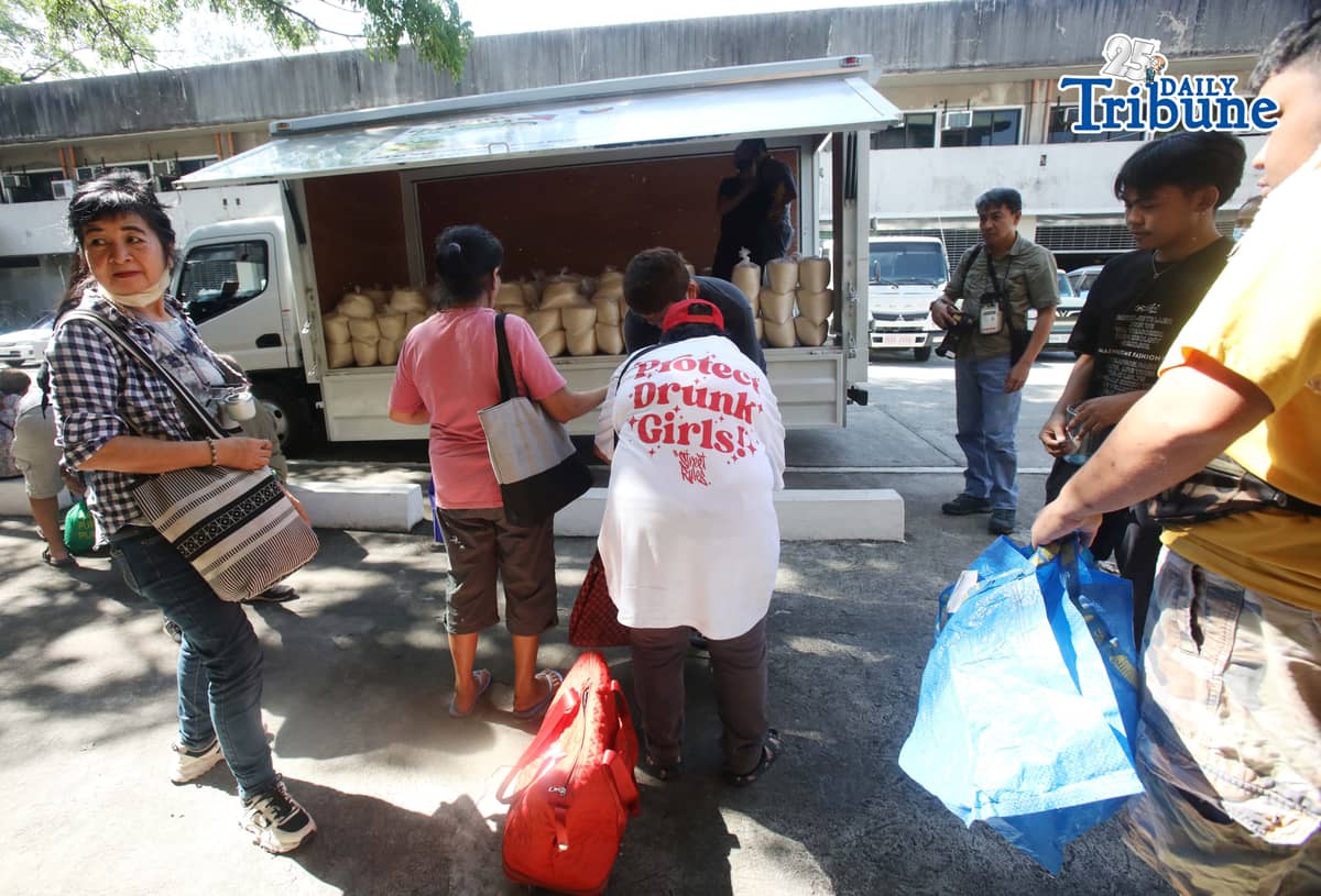 (May 20 2026) People from vulnerable sectors and lower-middle-income, on Wednesday morning May 20 2026  queue to buy the government’s P20 per kilo rice program known as Banteng Bigas Meron Na at the Department of Agriculture–Bureau of Animal Industry (DA-BAI) office in Quezon City. The program is accessible in around 900 Kadiwa ng Pangulo outlets nationwide, bringing relief to both vulnerable sectors and lower-middle-income households amid rising food costs.  A 73-year-old senior citizen was killed and a sidewalk vendor was injured early Wednesday, May 20, 2026, when a pickup truck plowed into a crowd waiting in line for the government's subsidized PHP20-per-kilo rice program in Quezon City.  The incident happened around 3:45 a.m. along Visayas Avenue in Barangay Vasra, outside the Department of Agriculture–Bureau of Animal Industry (DA-BAI) office. The victims were waiting on the sidewalk hours before the subsidized rice operations were set to begin when the driver of a black pickup truck allegedly lost control of the vehicle. The elderly victim, who was seated while waiting in line, sustained severe injuries and was declared dead on arrival at the nearest hospital in Quezon City. Photo/Analy Labor