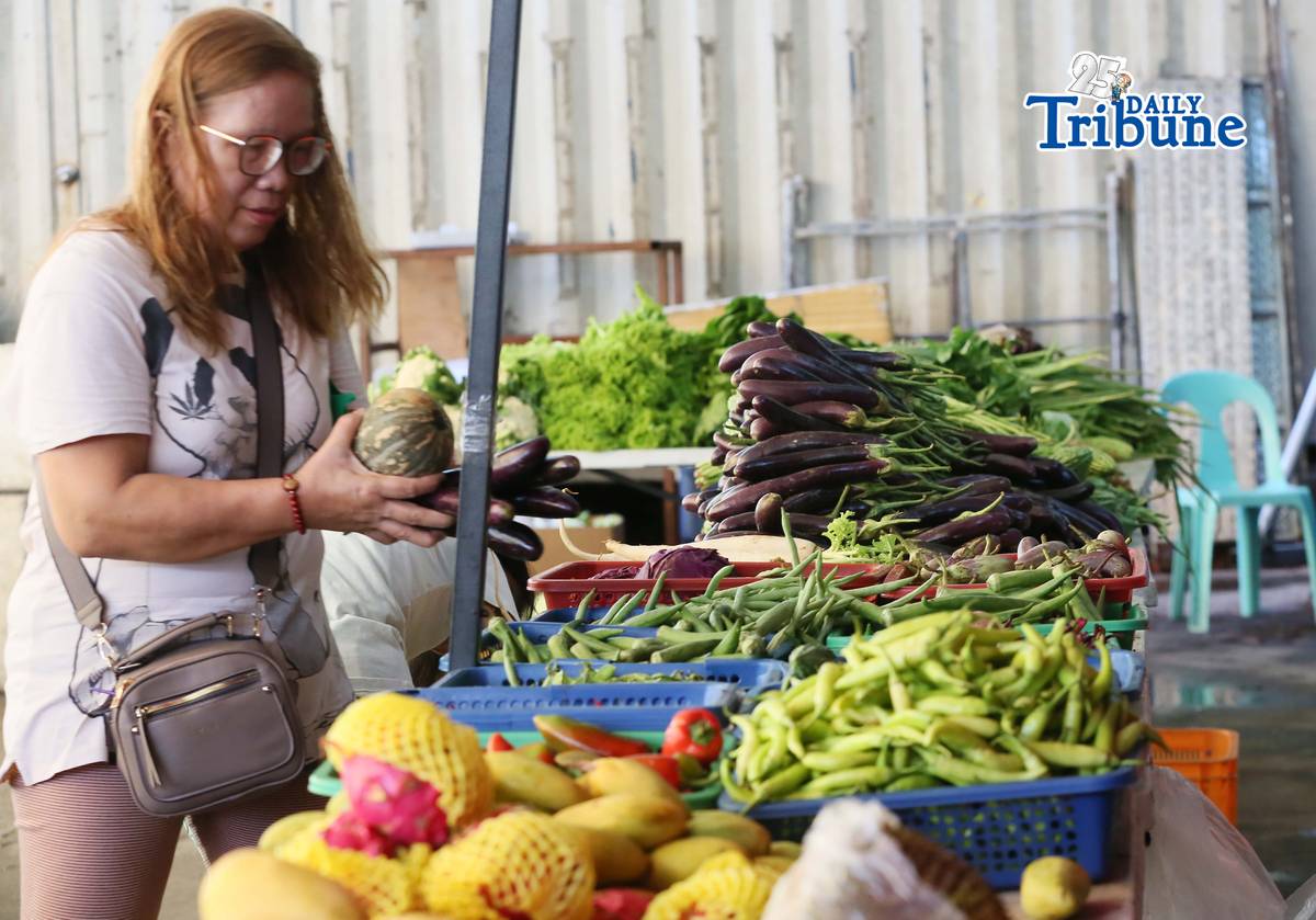(May 20 2026) Customers buying vegetables in a affordable prices at the Kadiwa ng Pangulo Store at Department of Agriculture–Bureau of Animal Industry (DA-BAI) office in Quezon City on Wednesday May 20 2026. Photo/Analy Labor