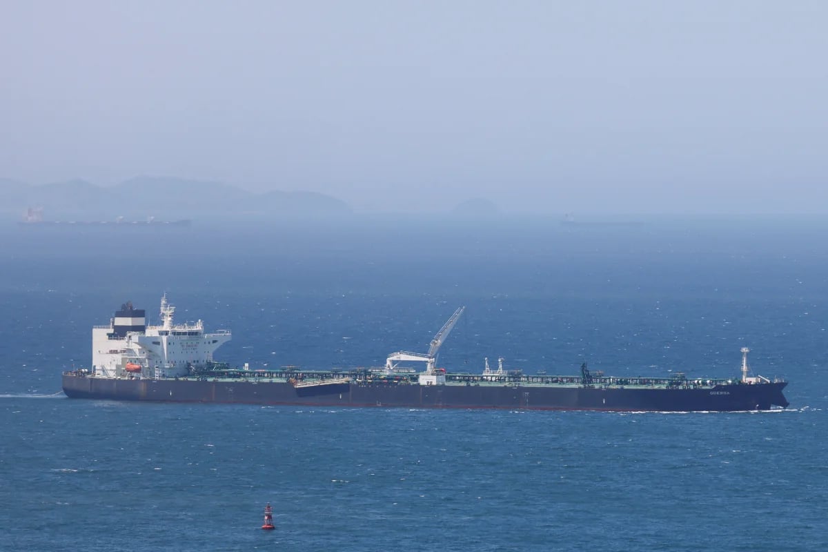South Korean oil tanker passes through Strait of Hormuz