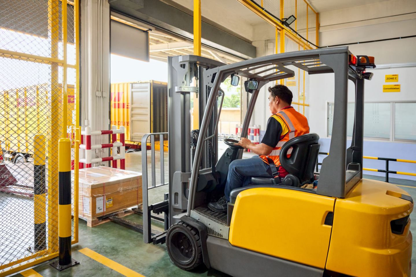 DHL improves heavy cargo handling