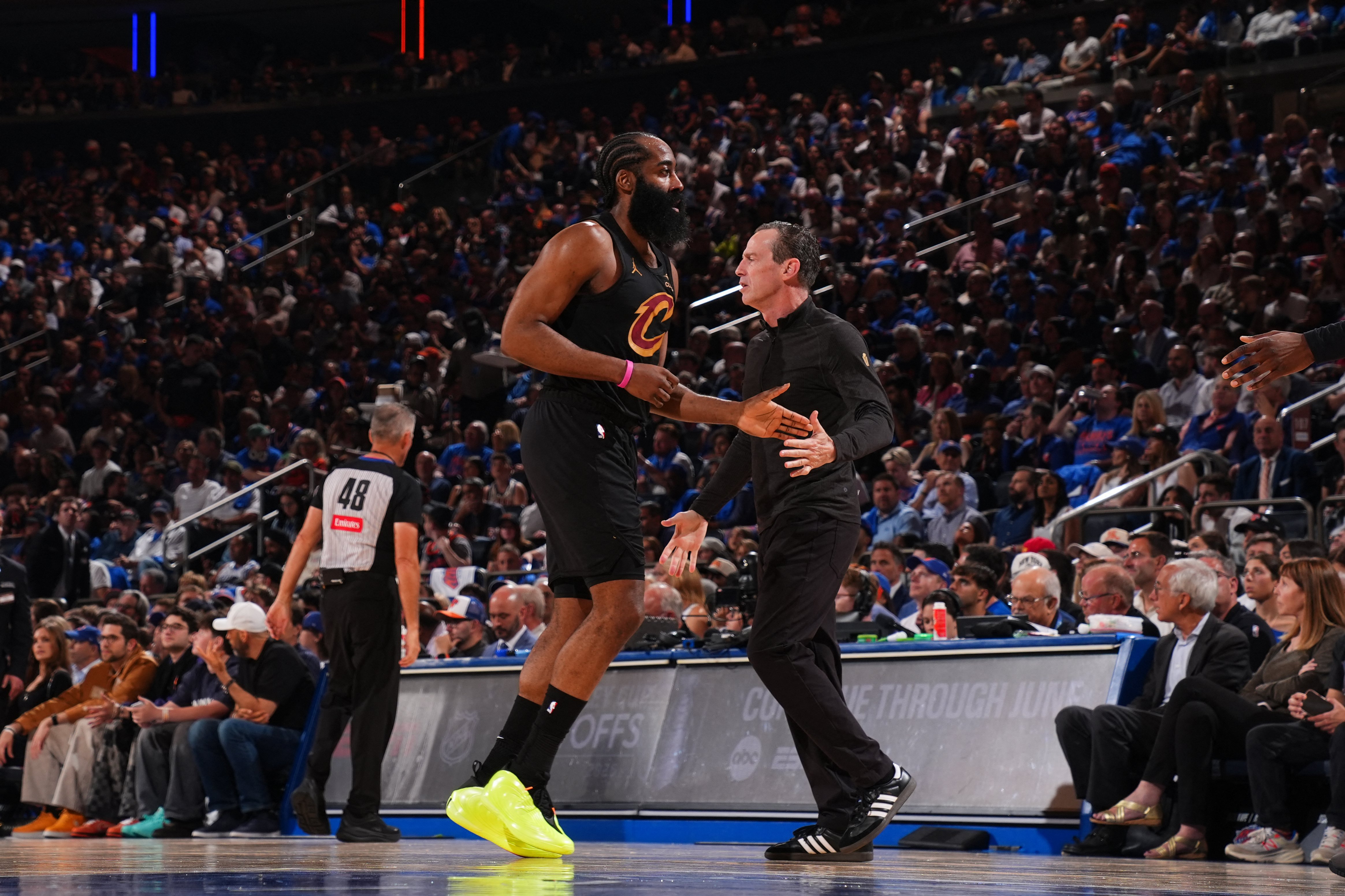 Cavs coach defends Harden