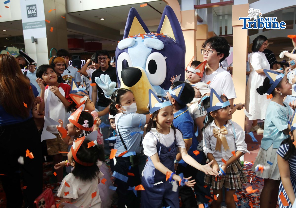 (May 23 2026) Kids enjoy playing, hugging the Bluey and Bingo mascots and the face paint, during the launching of Bluey Playdates with Friends at SM Marikina on Saturday May 23 2026, highlighted by a ribbon cutting ceremony and fun meet & greet photo opportunities with Bluey and Bingo mascots. The interactive garden-inspired play area lets families enjoy immersive photo spots and playful moments at the mall atrium as part of the Project: Playverse of SM Supermalls. Photo/Analy Labor