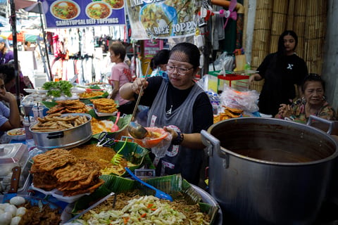Coalition pushes bill targeting unhealthy food