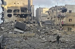 Israeli strikes kill 10 in Lebanon