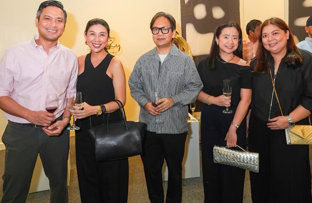 ALEXEI Villaraza, Cong. Rebecca ‘Mia’ Ynares, curator Miguel Rosales, Gillian Gonzalez and Caroline Quisumbing.