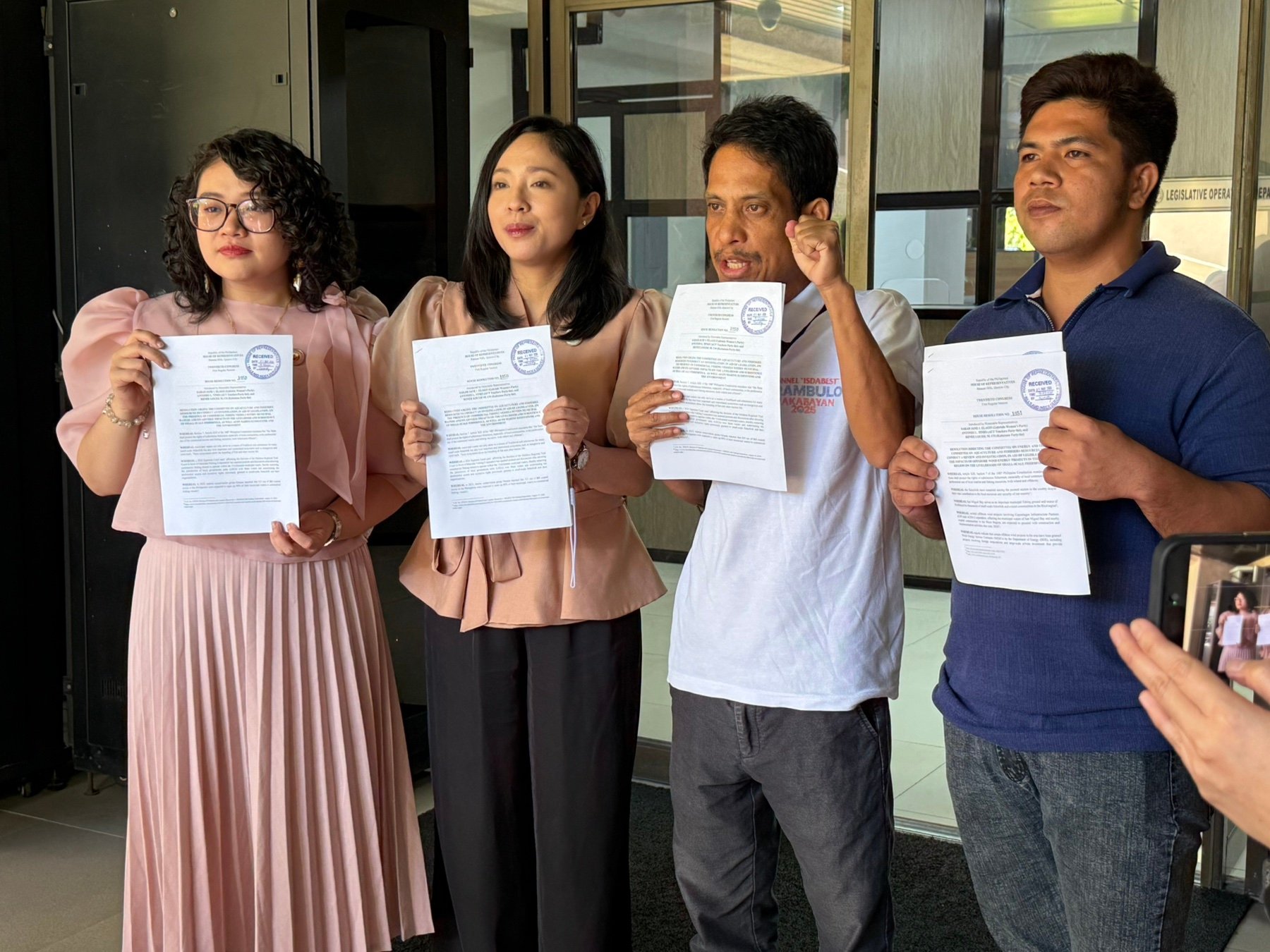 Makabayan urges House probe on commercial fishing