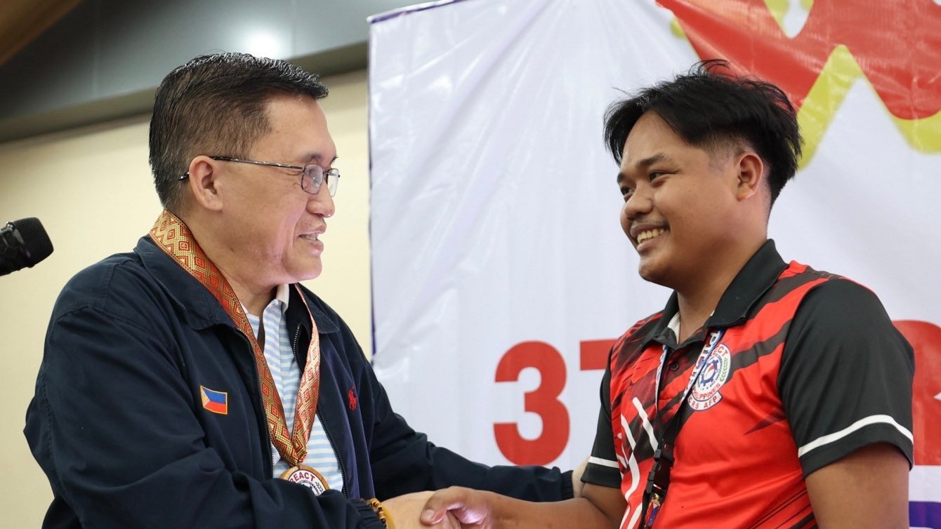 Sen. Go honors REACT volunteers, pushes stronger disaster response