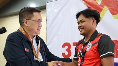 Sen. Go honors REACT volunteers, pushes stronger disaster response